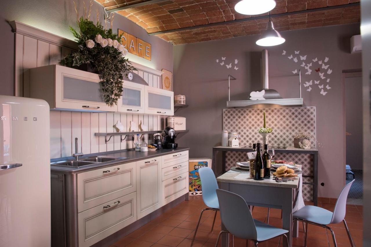 Appartamento Vacanze / Holiday Flat Farfalle&Rossobarbera Montegrosso d'Asti Bagian luar foto