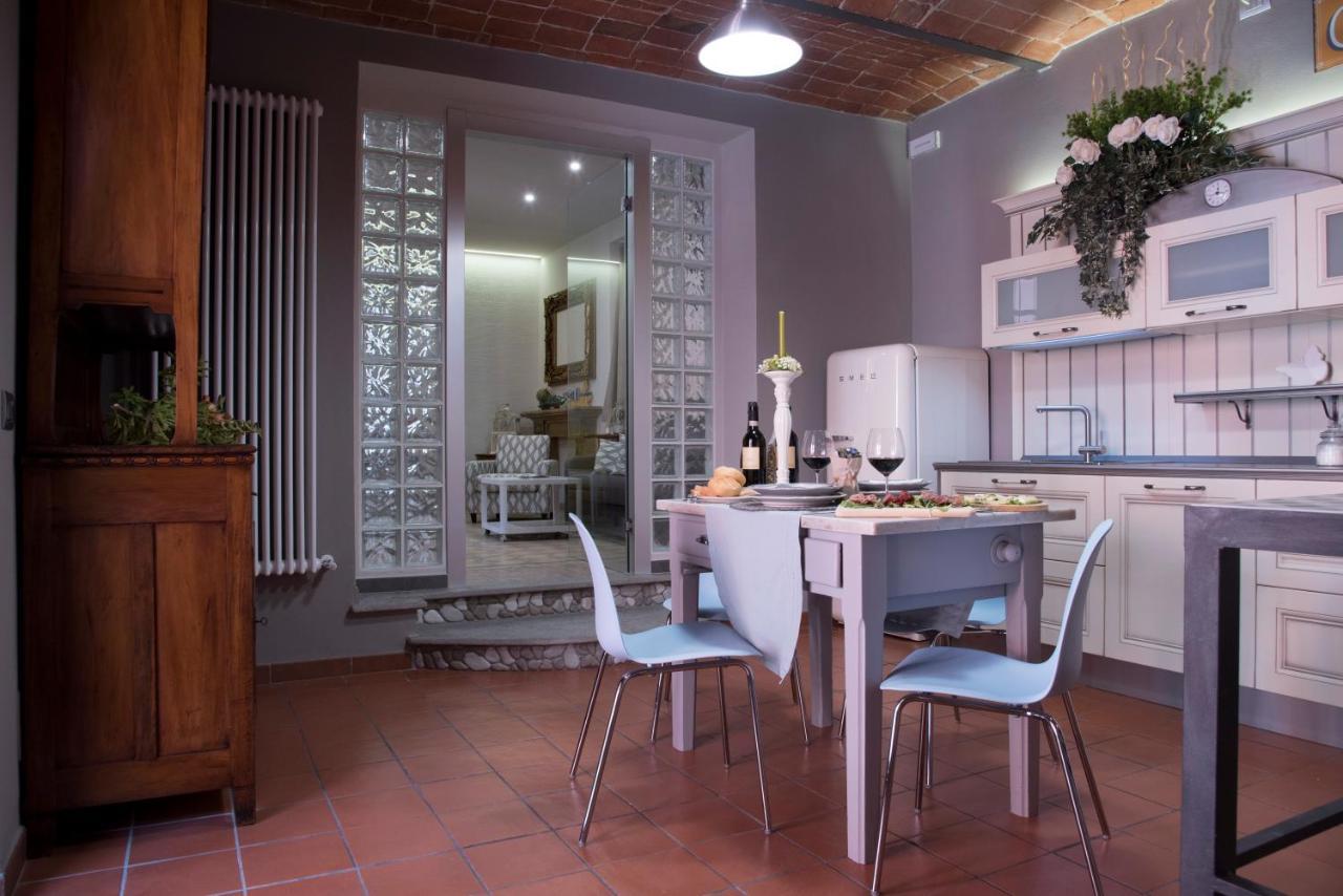 Appartamento Vacanze / Holiday Flat Farfalle&Rossobarbera Montegrosso d'Asti Bagian luar foto
