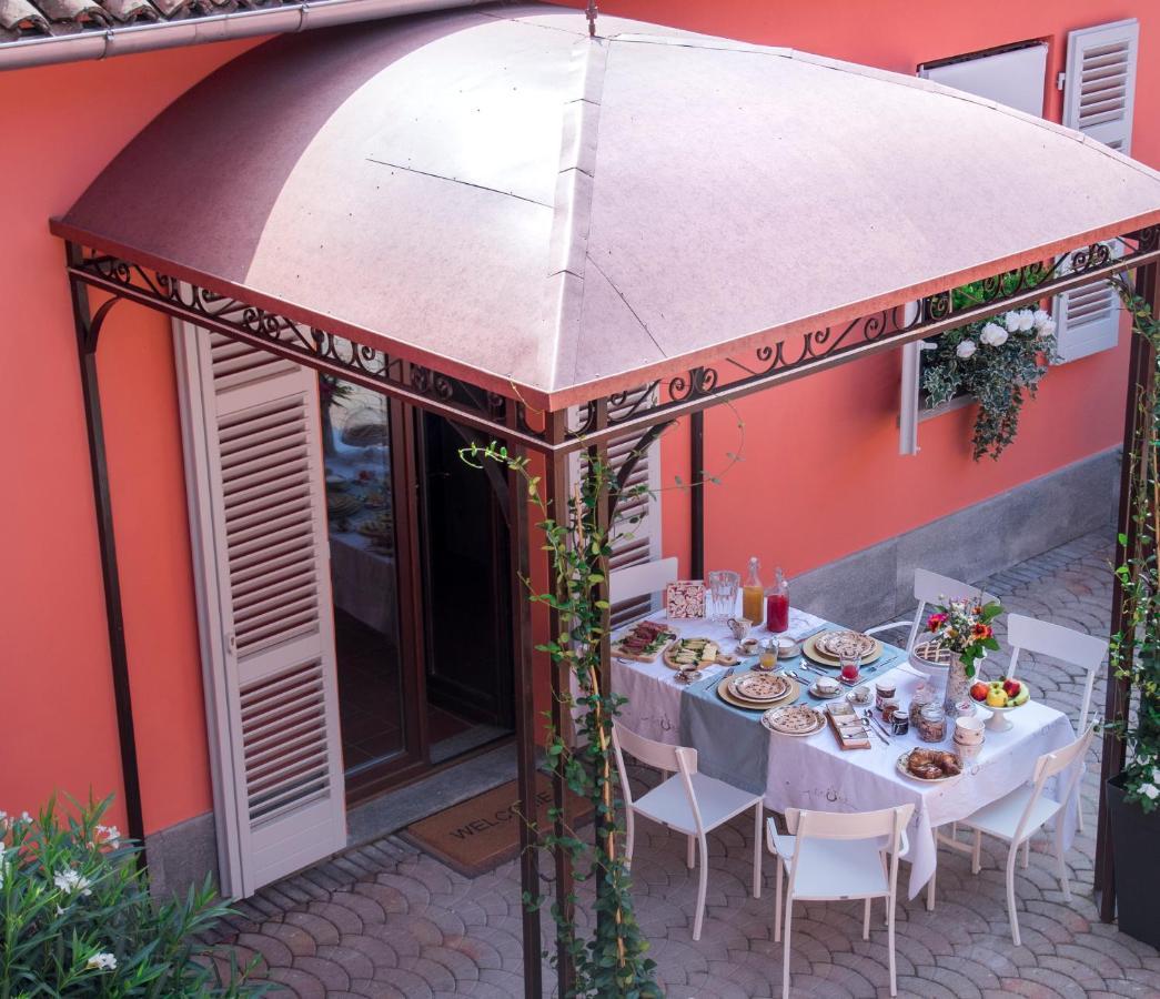 Appartamento Vacanze / Holiday Flat Farfalle&Rossobarbera Montegrosso d'Asti Bagian luar foto